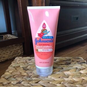 Johnson’s Curl Defining leave-in conditioner